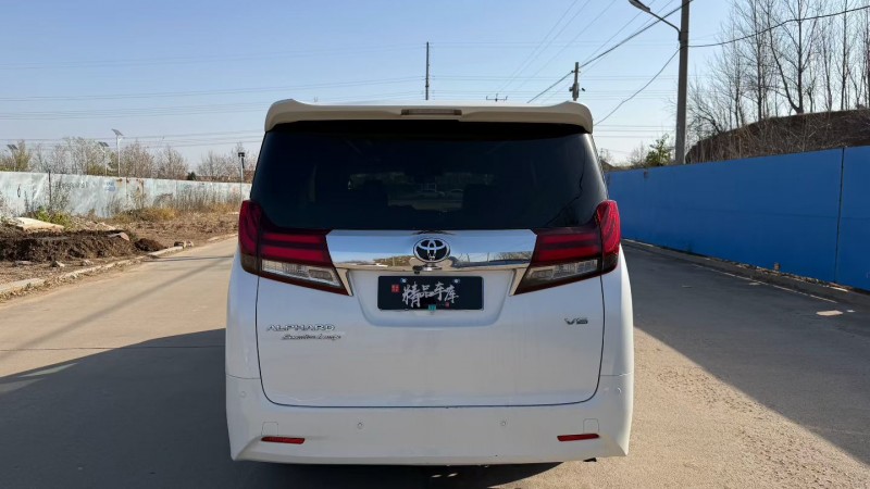 青岛17年丰田埃尔法9