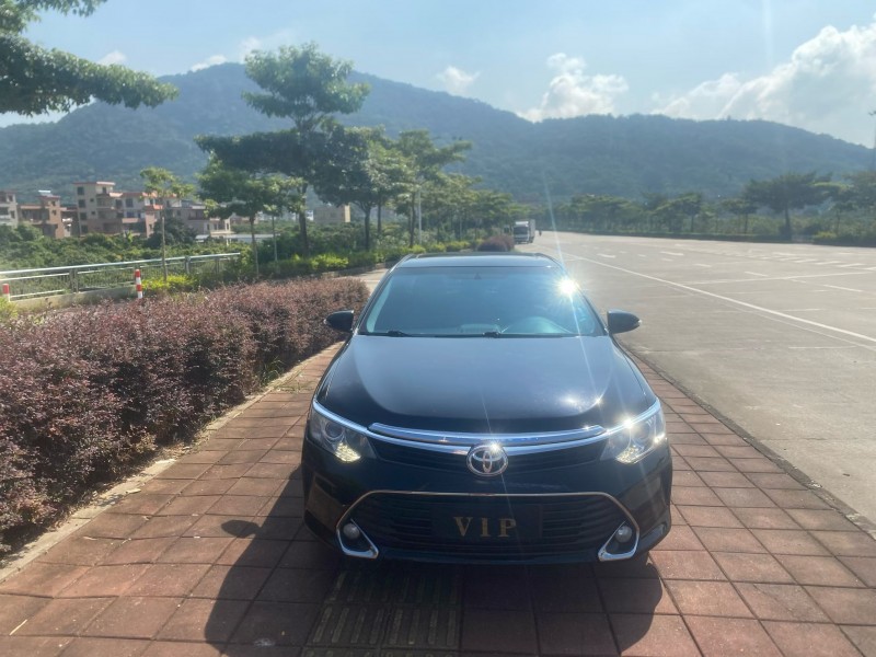 广州17年丰田凯美瑞1