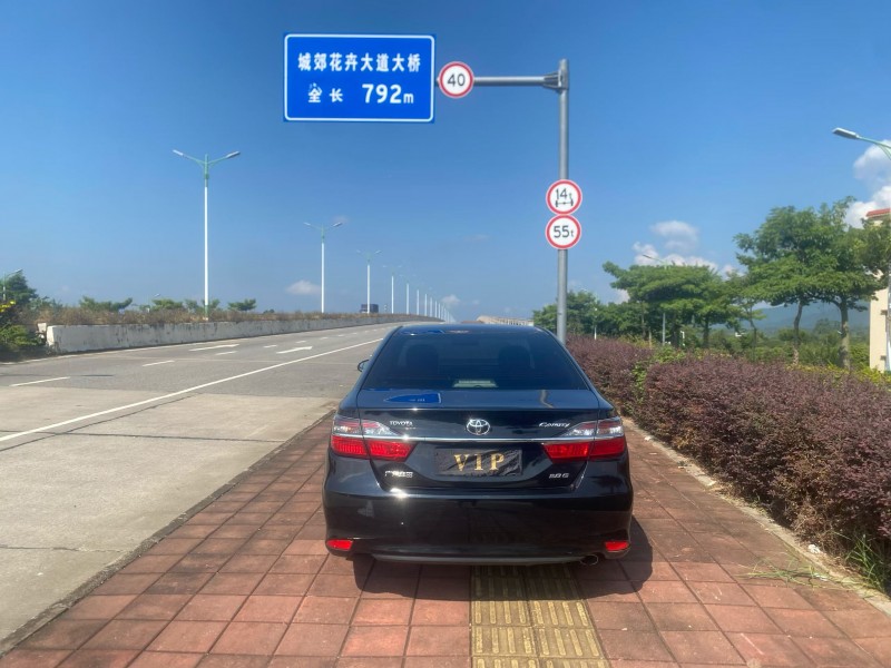 广州17年丰田凯美瑞7