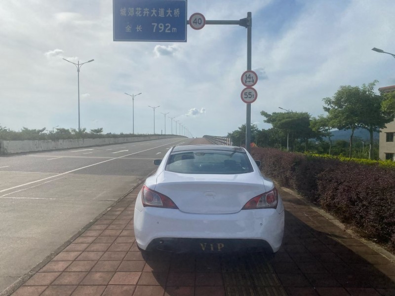 广州11年现代劳恩斯酷派4