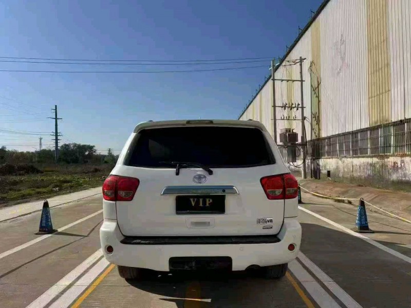 菏泽14年丰田红杉9