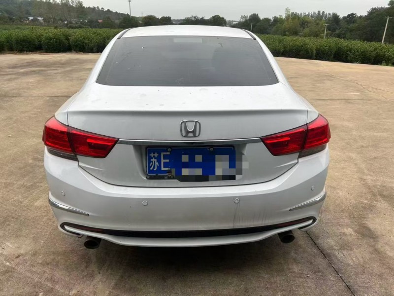 无锡16年本田思铂睿4