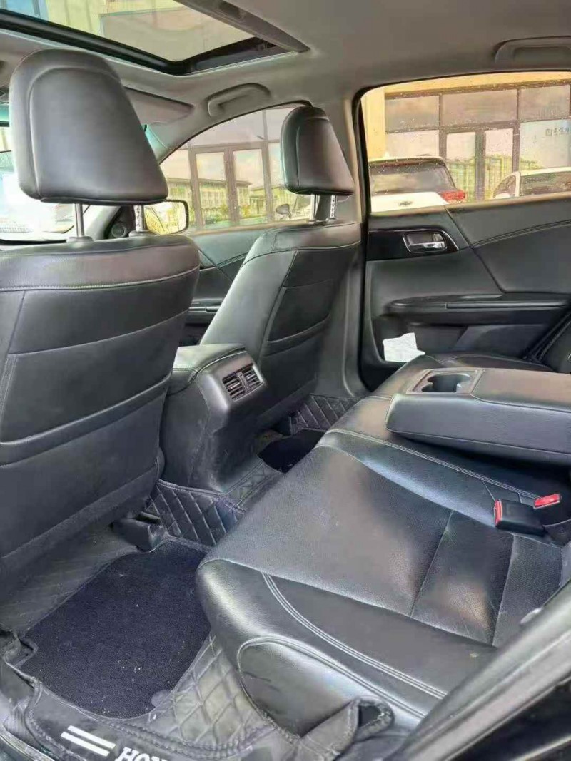 邢台16年本田雅阁5