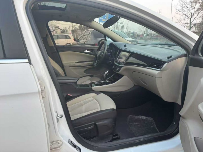 徐州16年别克威朗6