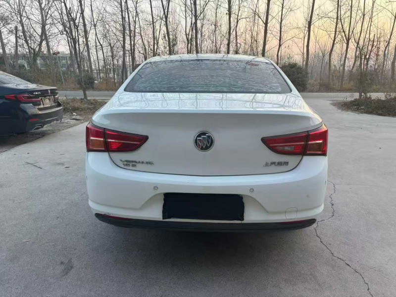 徐州16年别克威朗9