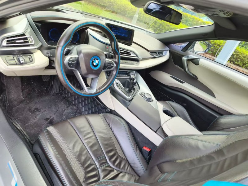 台州17年宝马i82