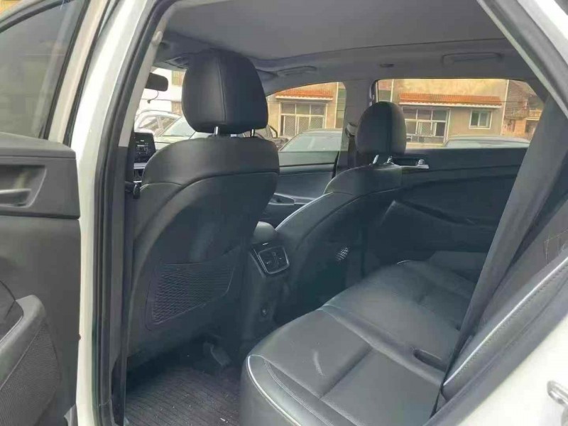 泸州21年现代途胜5