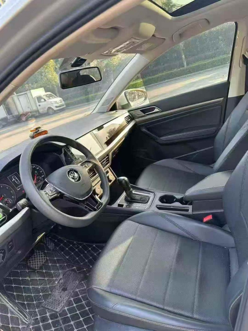 重庆21年大众朗逸5