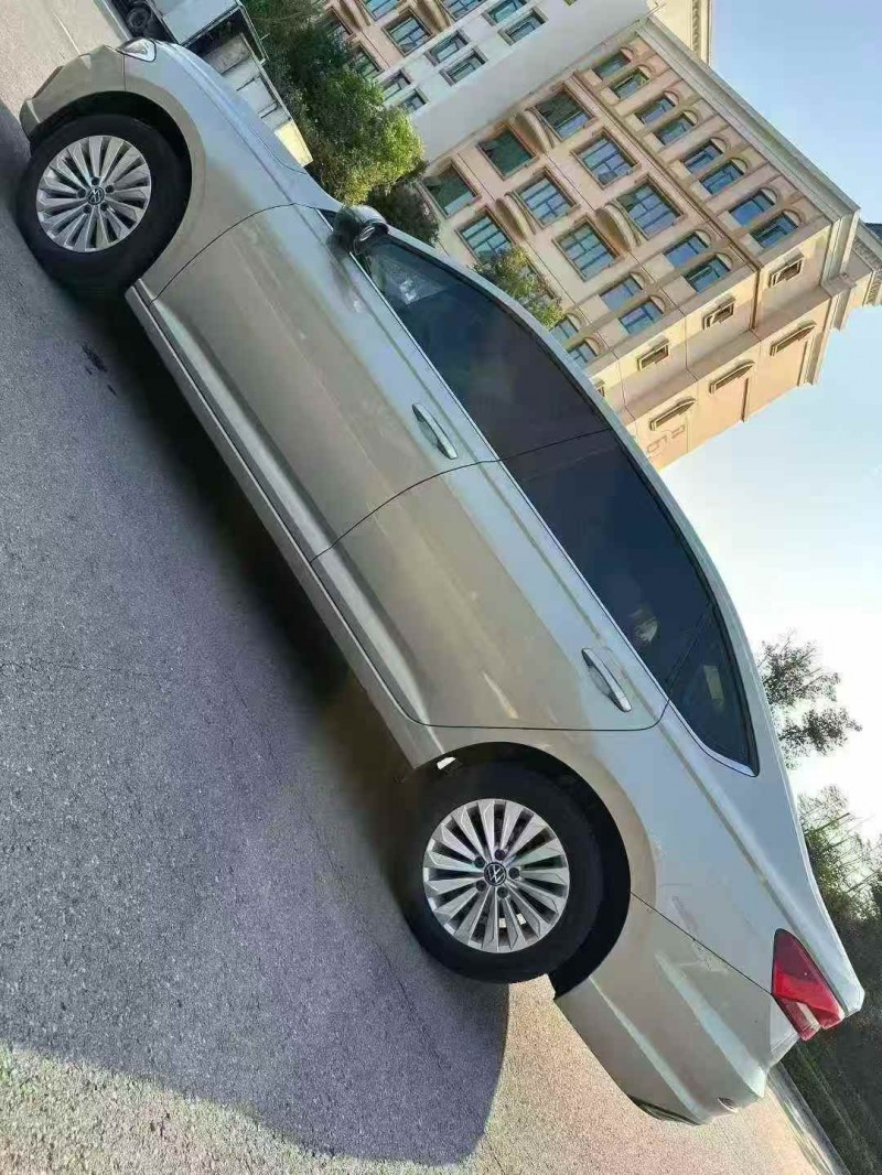 重庆21年大众朗逸7