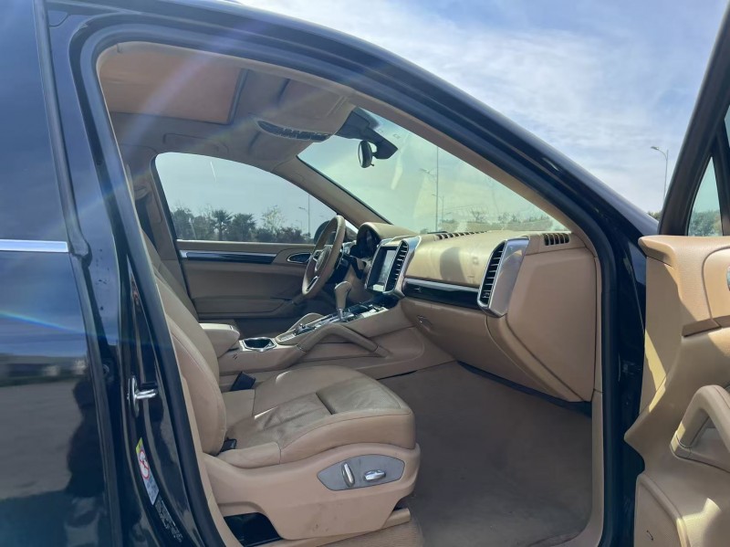 盐城14年保时捷卡宴6