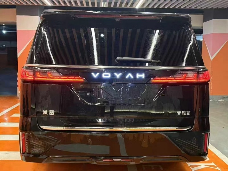 长沙25年岚图汽车梦想家8