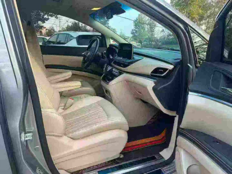 徐州23年别克GL87