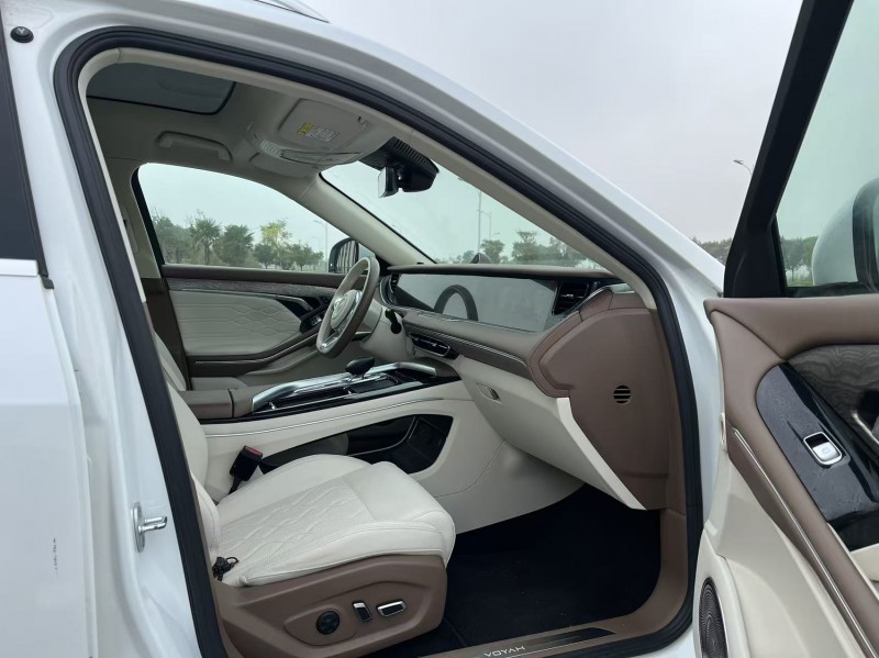 盐城21年岚图汽车FREE6