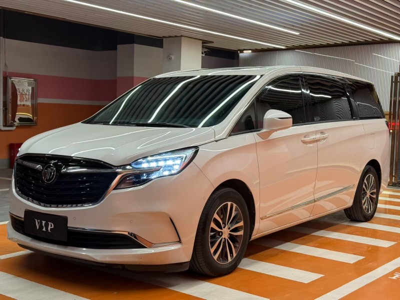 长沙21年别克GL82