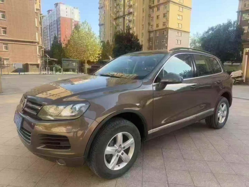 重庆15年大众途锐2