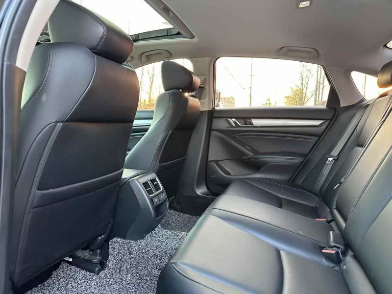 徐州23年本田雅阁2