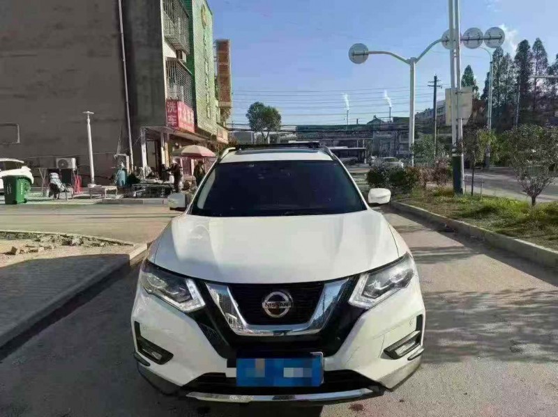 鄂州20年日产奇骏1