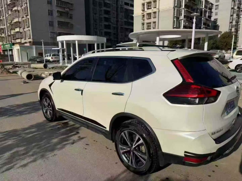 鄂州20年日产奇骏9