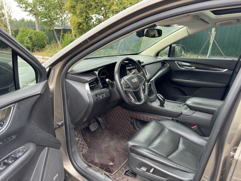 盐城16年凯迪拉克XT56