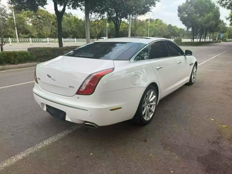 娄底12年捷豹XJ8