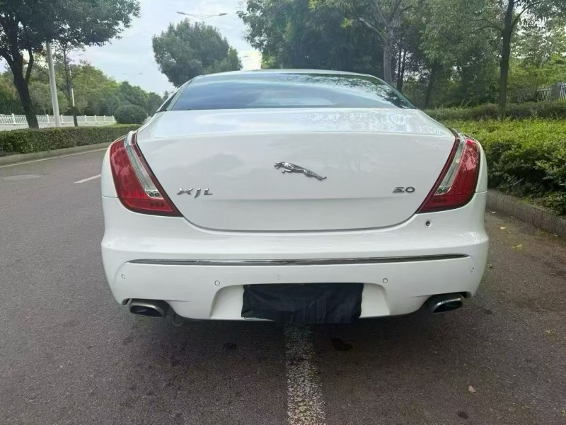 娄底12年捷豹XJ9