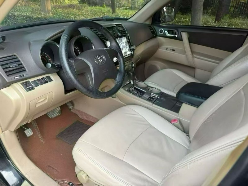 娄底13年丰田汉兰达6