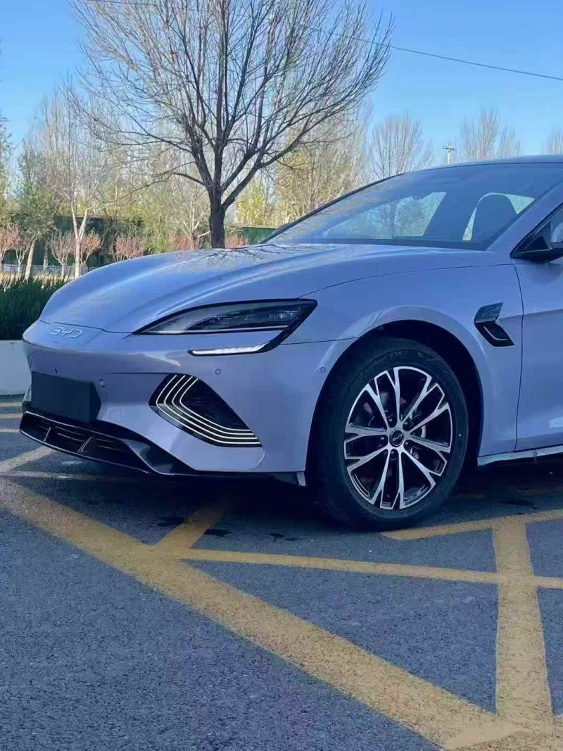 邯郸25年比亚迪海豹2