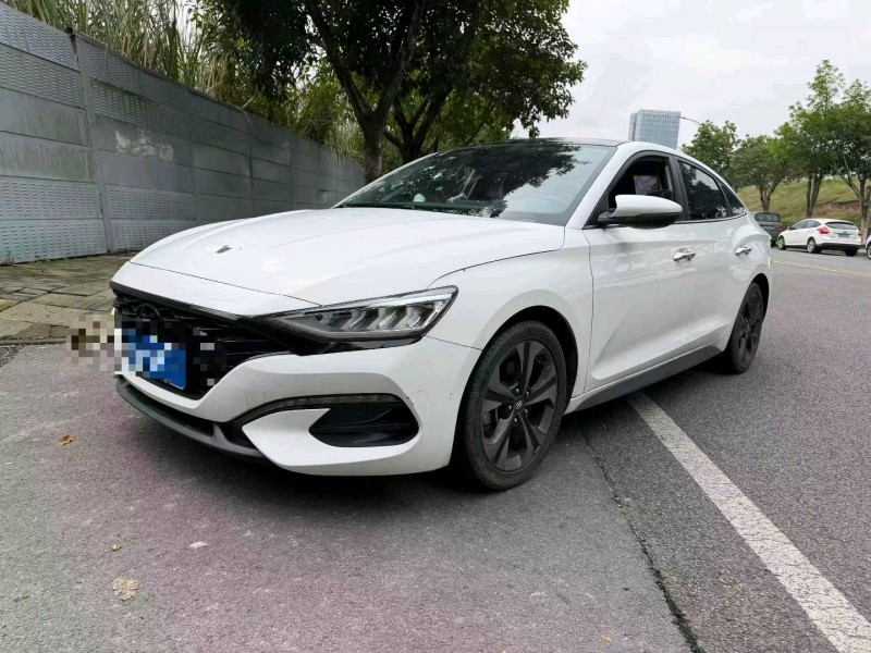 重庆19年现代菲斯塔2