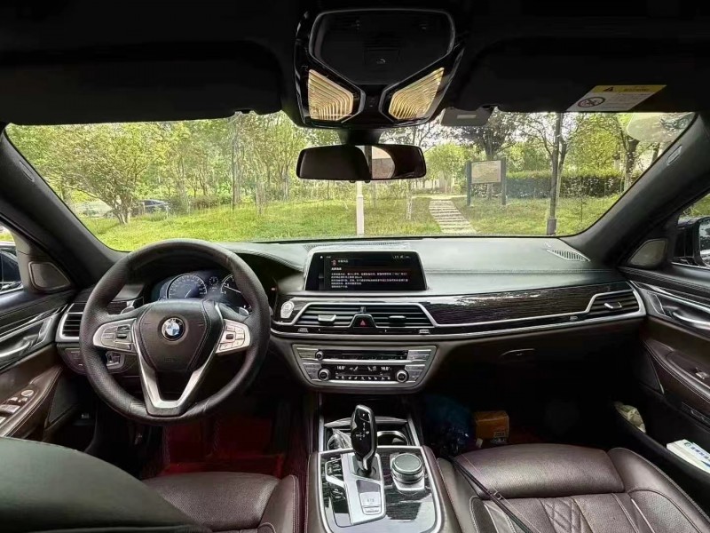 长沙17年宝马7系4