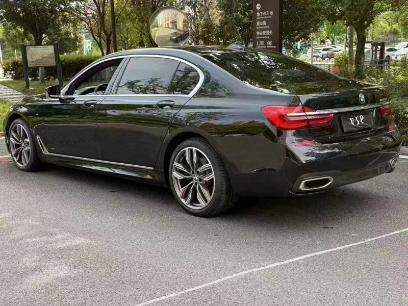 长沙17年宝马7系7