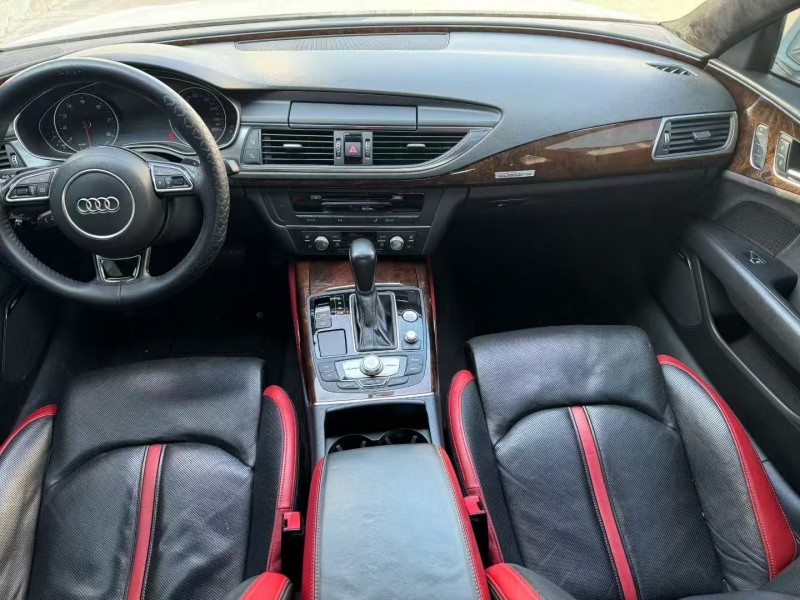 保定17年奥迪A7L4