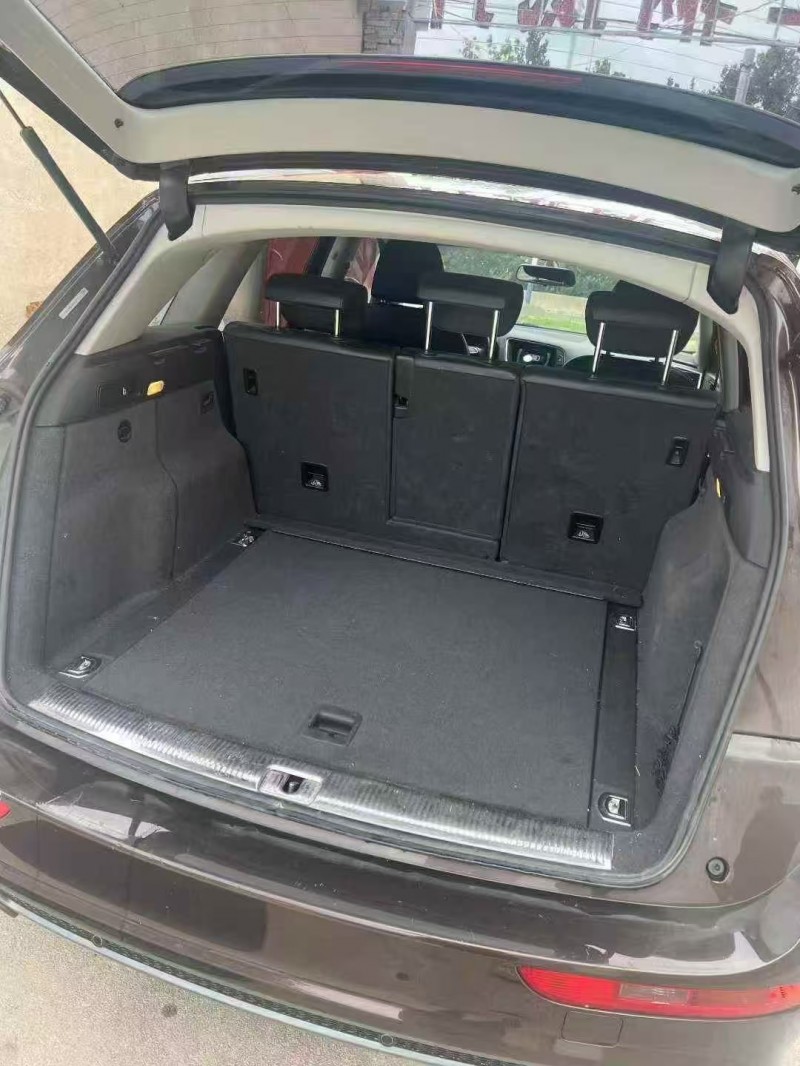 济宁18年奥迪Q55