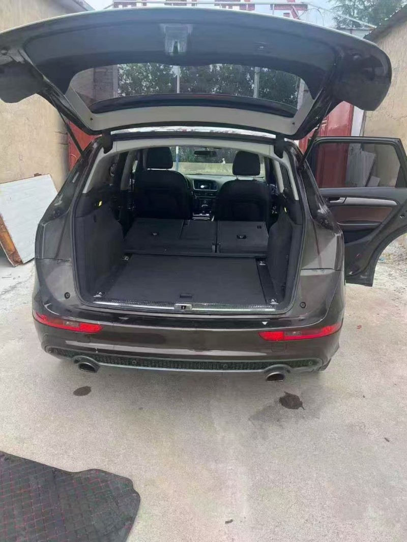 济宁18年奥迪Q58