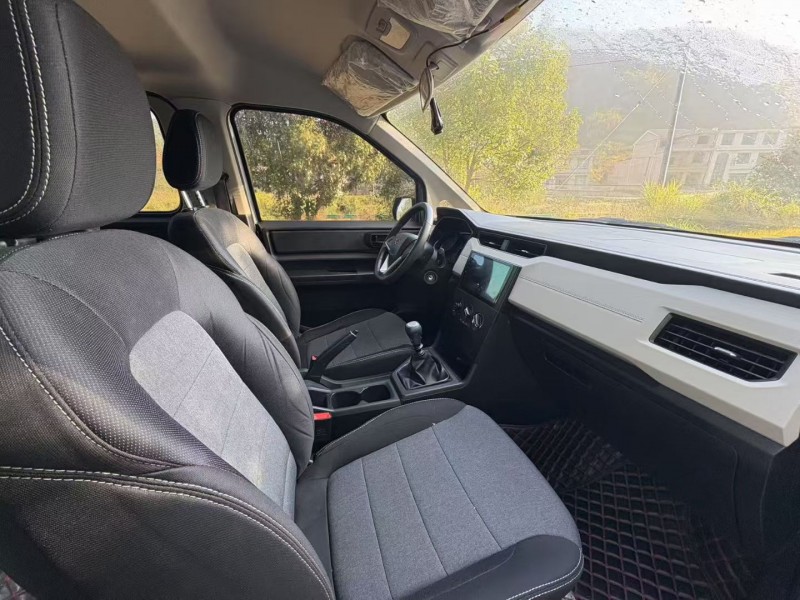 萍乡22年五菱汽车征程8