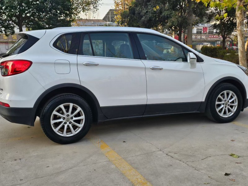 济宁16年别克昂科威2