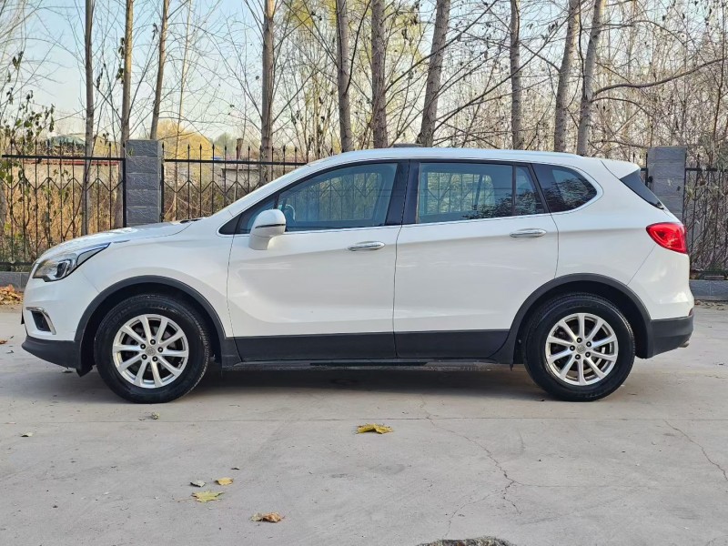 济宁16年别克昂科威3