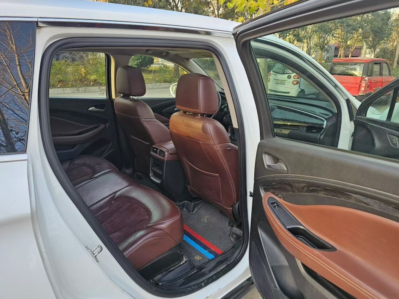 济宁16年别克昂科威4