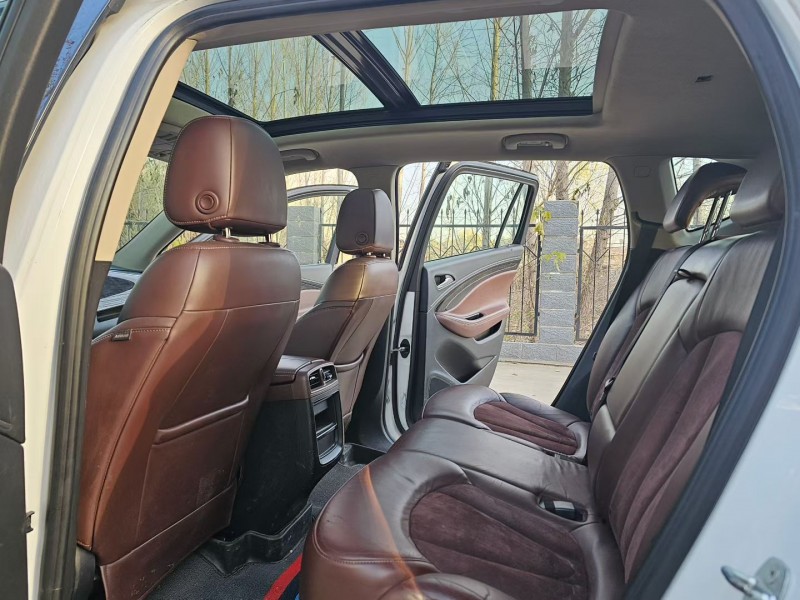 济宁16年别克昂科威8