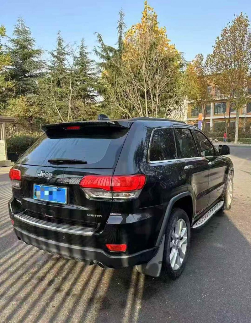 枣庄17年Jeep大切诺基7