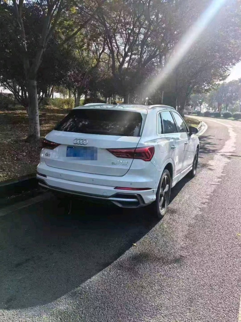 台州21年奥迪Q34