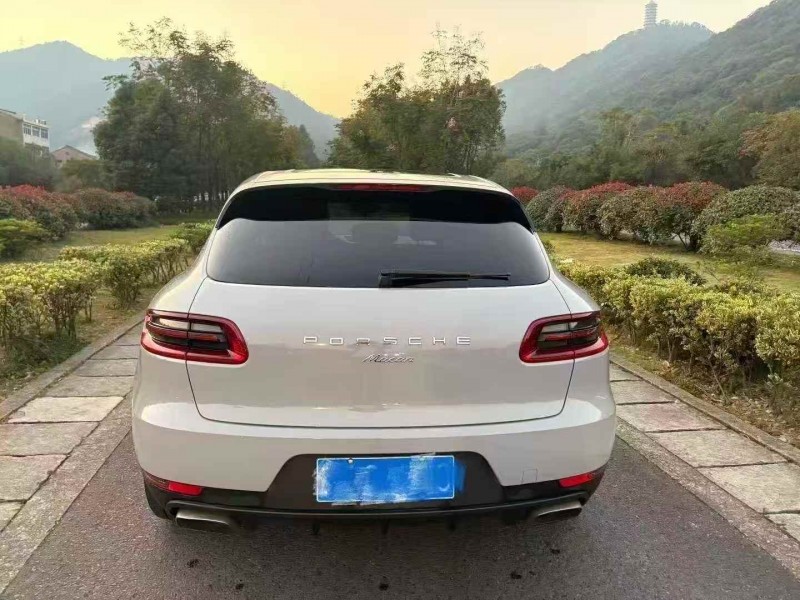 嘉兴16年保时捷Macan9