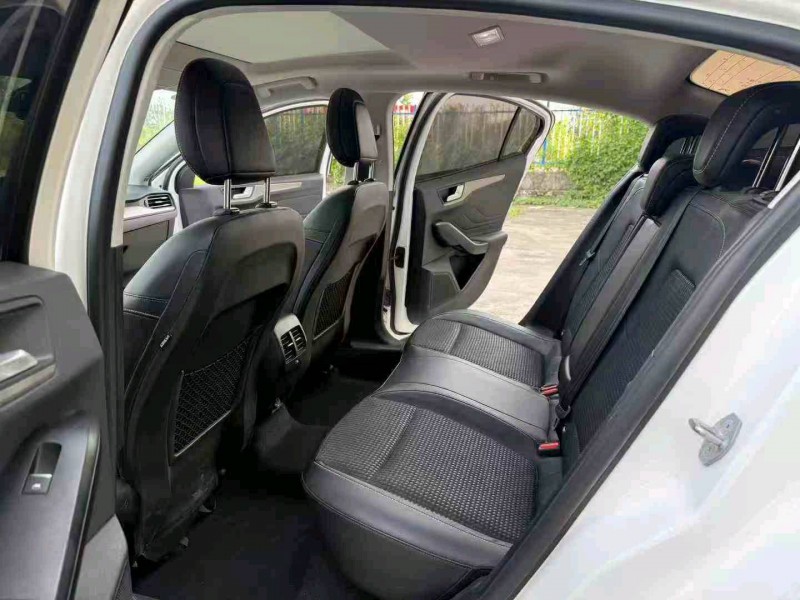 徐州20年福特福克斯5