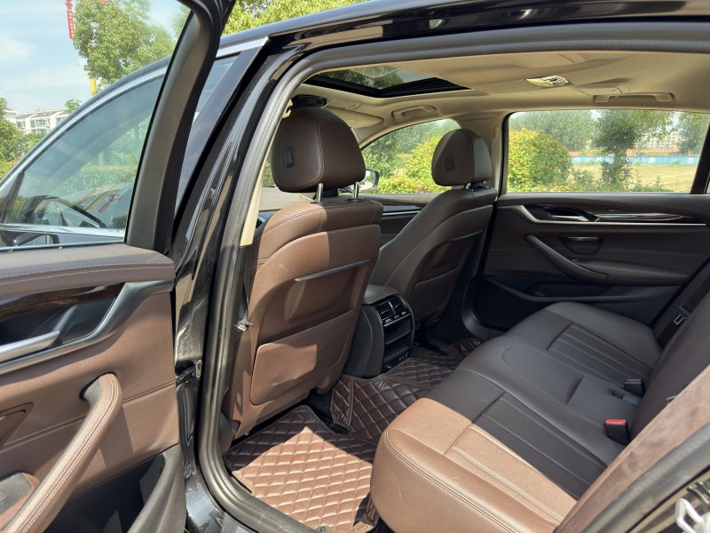 盐城19年宝马5系8