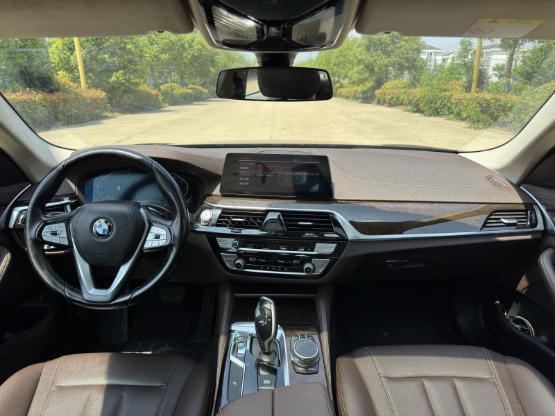 盐城19年宝马5系9