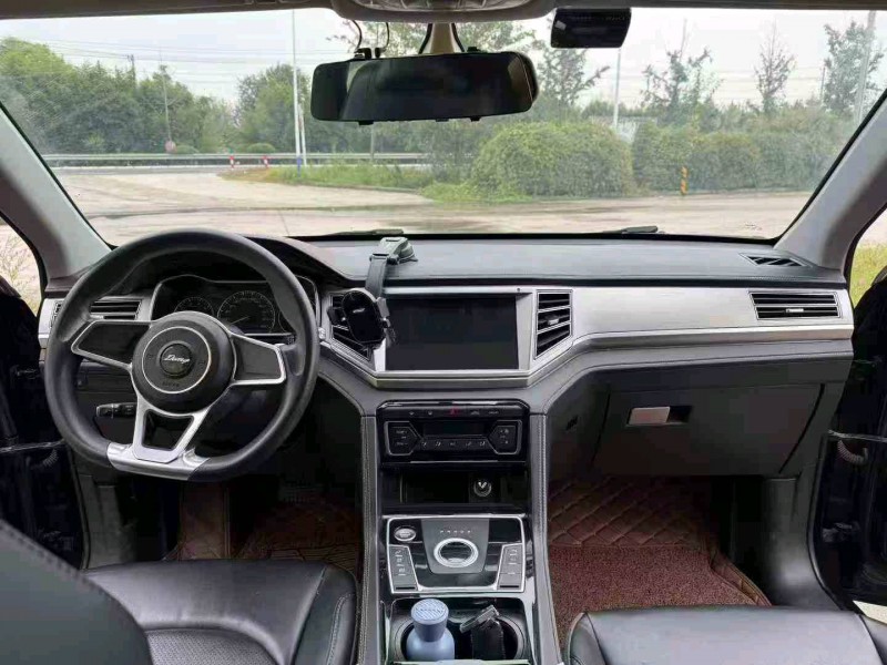 徐州19年众泰大迈X75