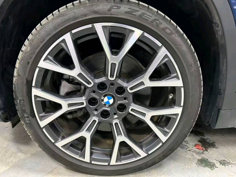 成都22年宝马X18