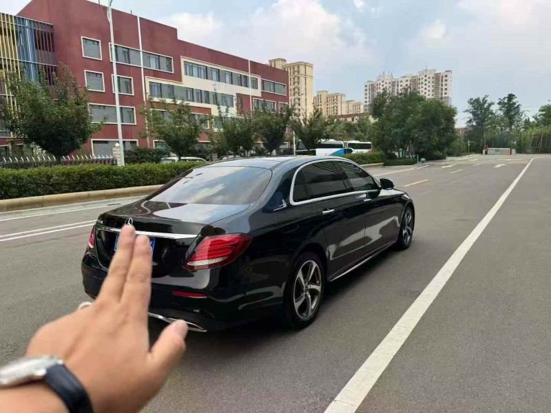 东营17年奔驰E8