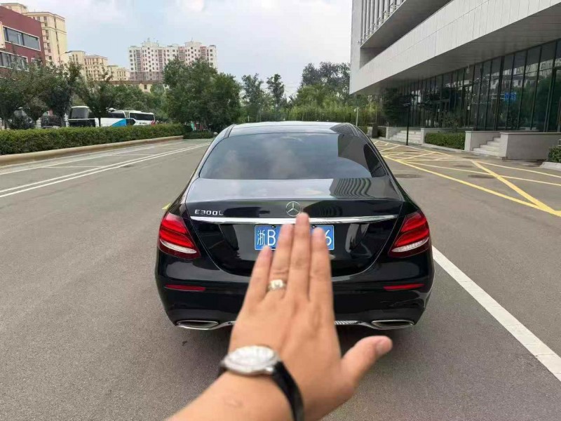 东营17年奔驰E9