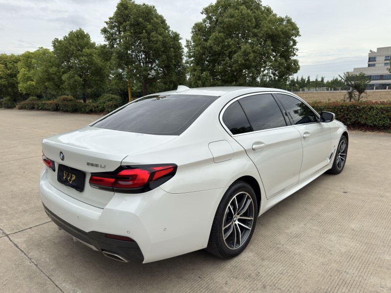 盐城21年宝马5系4