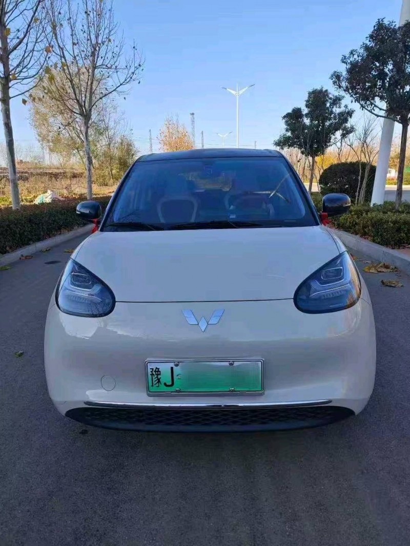 新乡25年五菱汽车缤果1